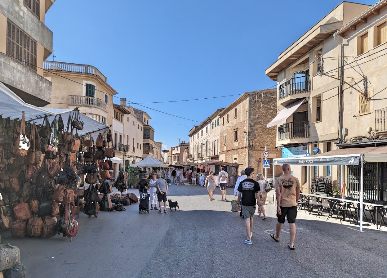 Typisch-mallorquinisches Leben nur wenige Minuten von Sol Roig